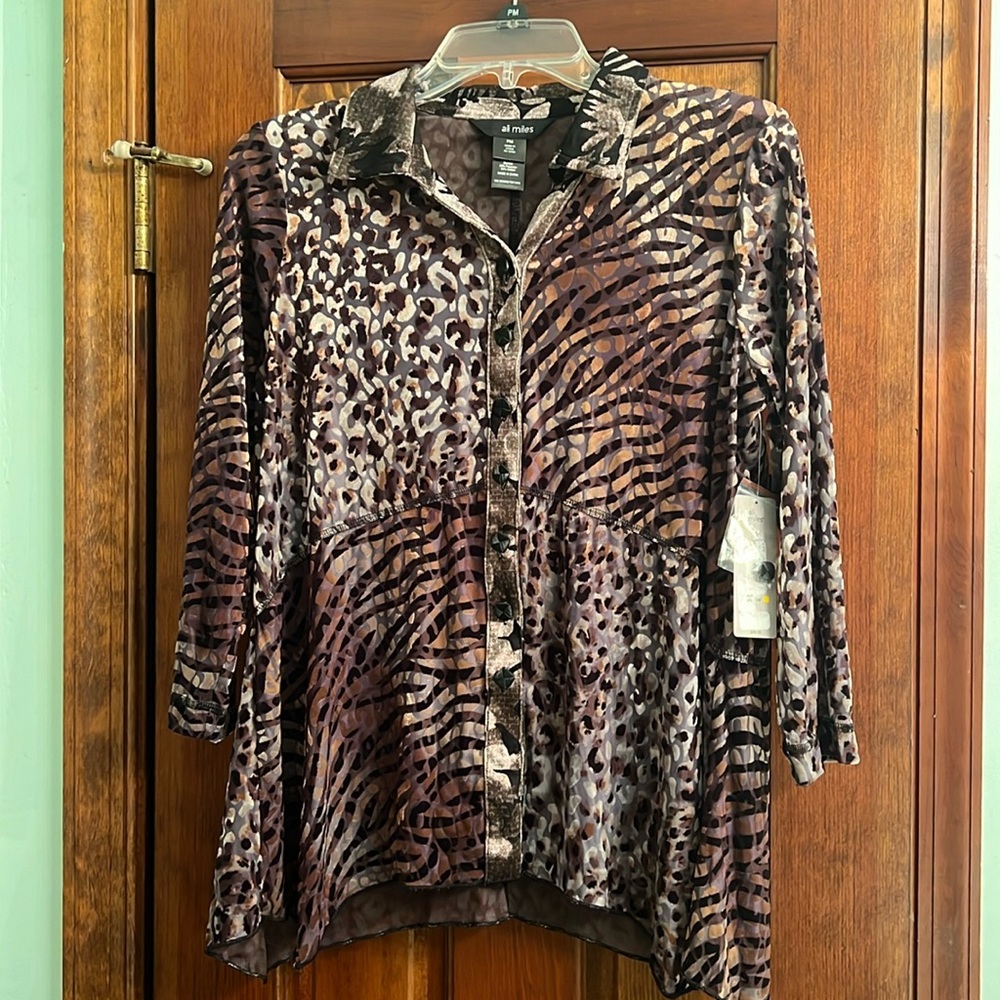 Ali Miles ladies shirt